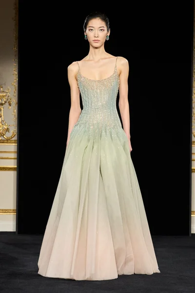 Look 57